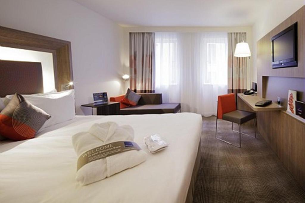 Executive Queen Room