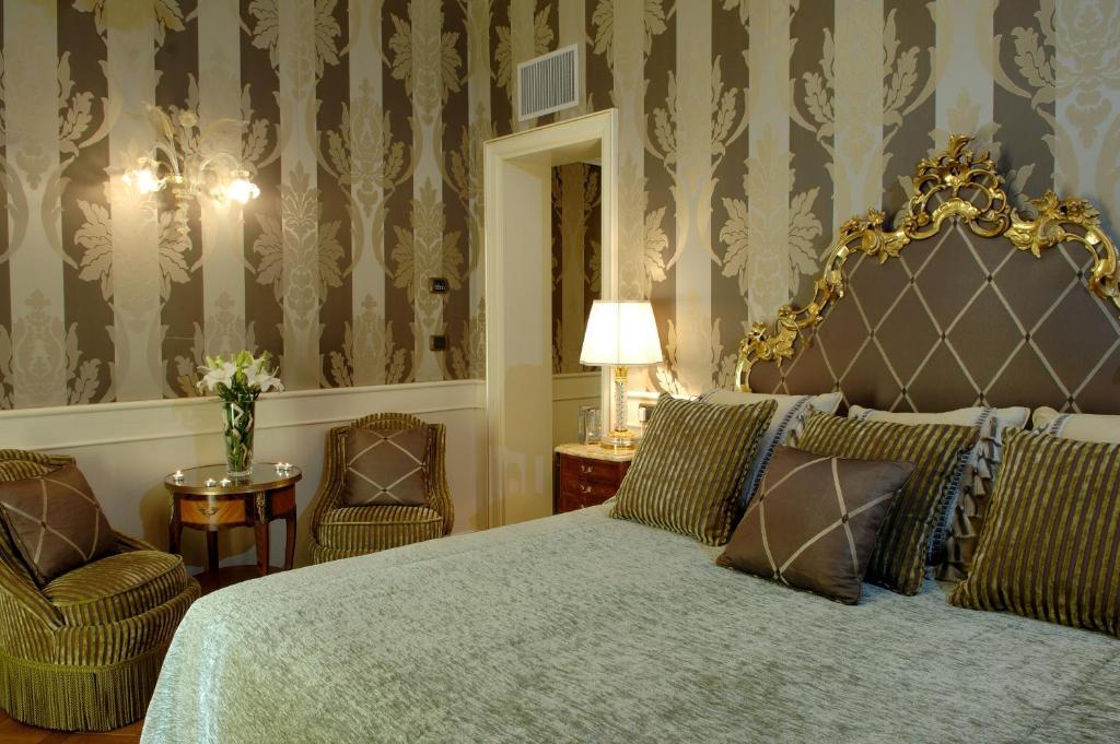 Deluxe Double Room,580571010:JPEG