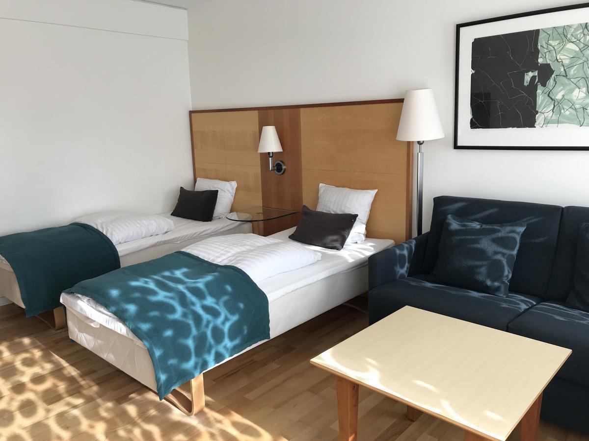 Large Twin Room Extra Bed,960596059:JPEG