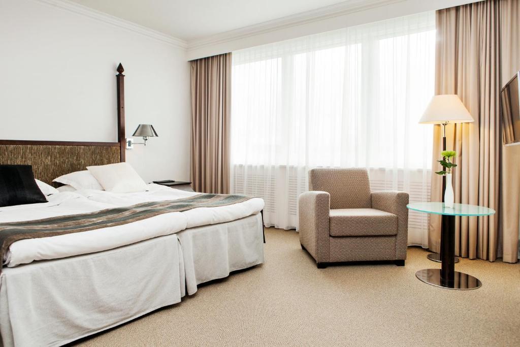 Suite,687140001:JPEG