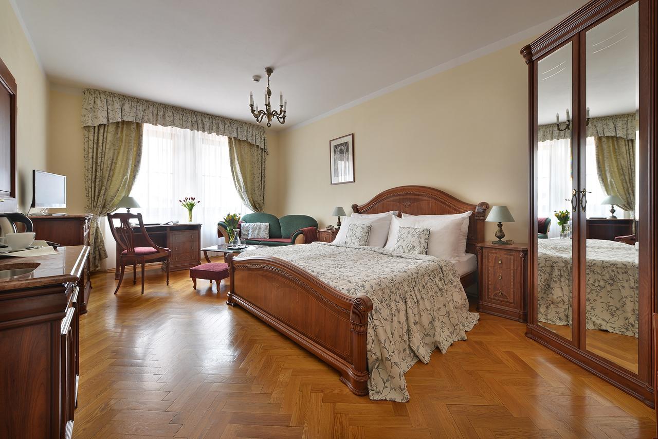 Standard Double or Twin Room,663572997:JPEG