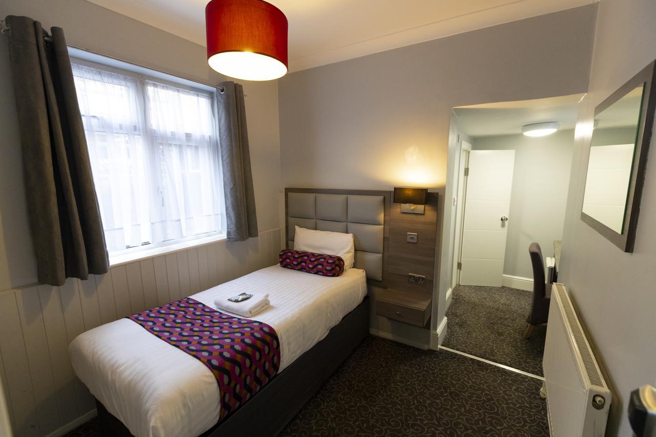 Single Room,663994674:JPEG