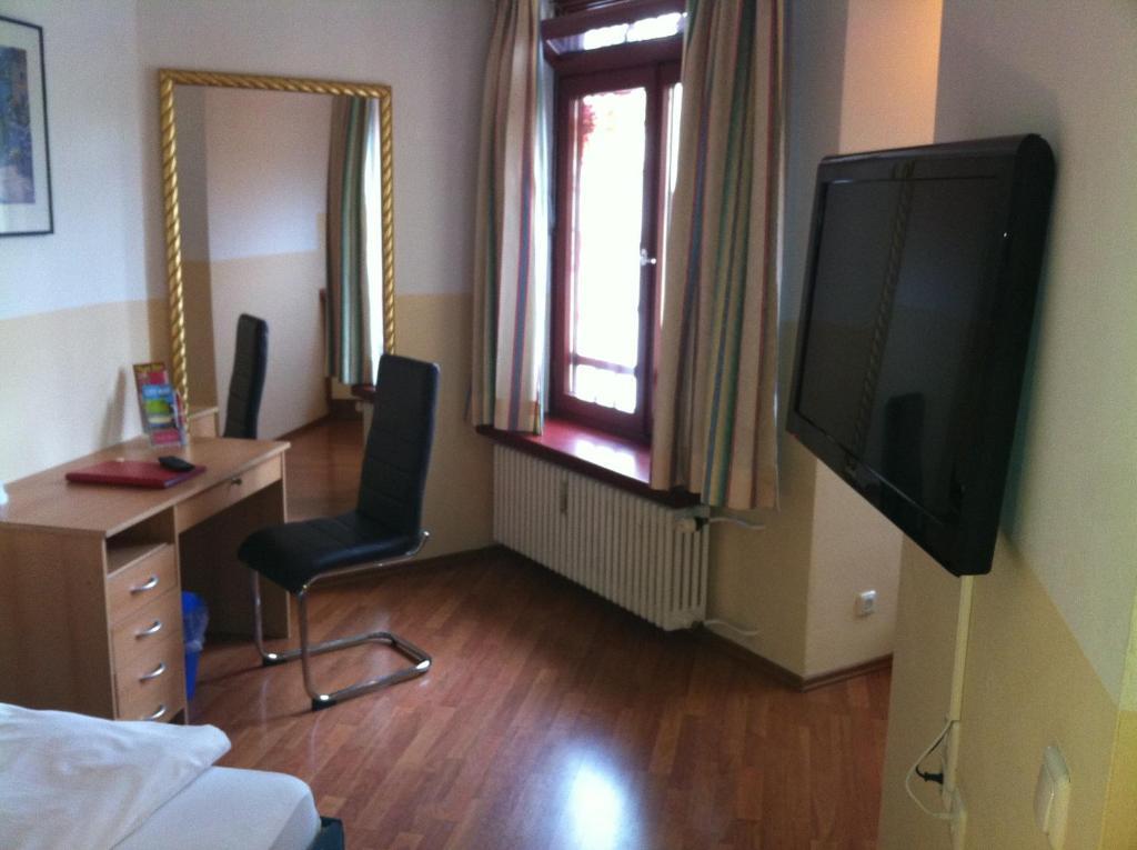 Deluxe ‑ Yhden hengen huone