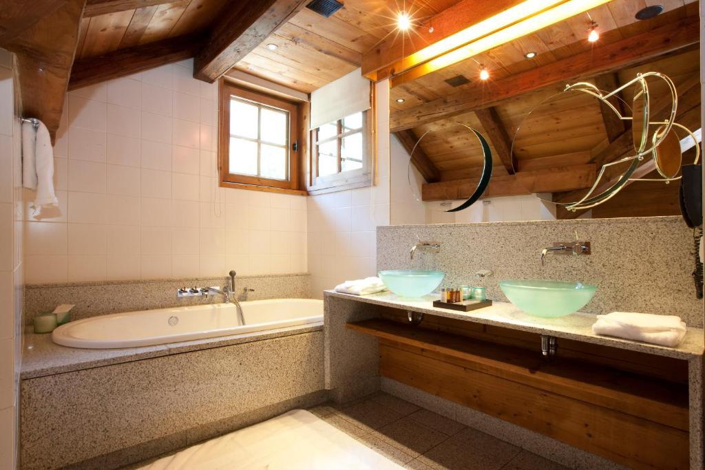Dubbelrum/Tvåbäddsrum Prestige med öppen spis - La Ferme
