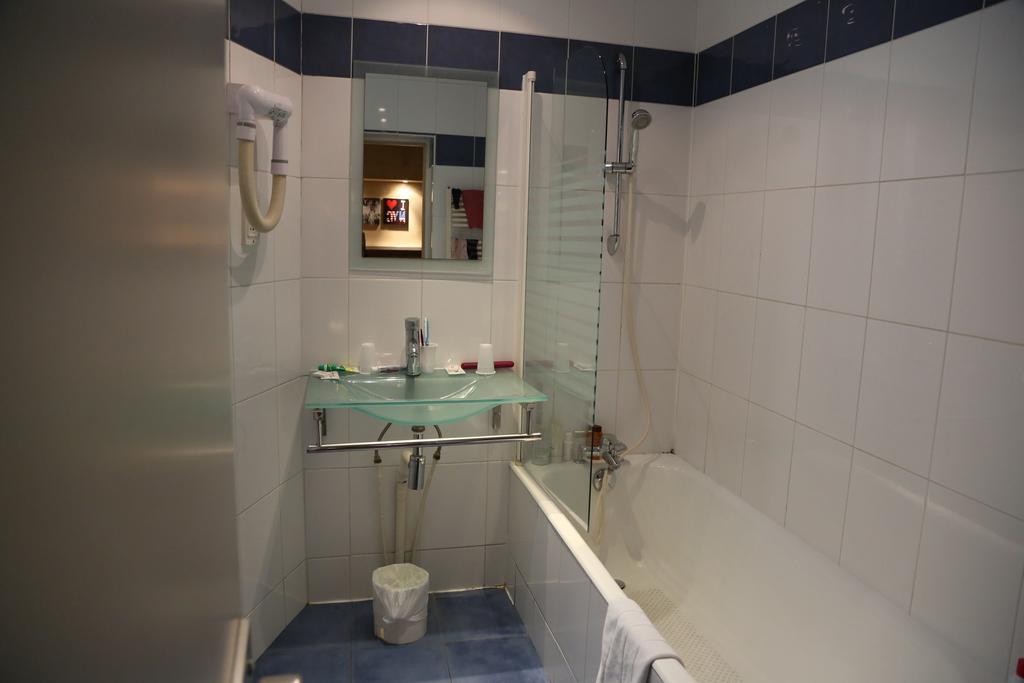 Tomannsrom Standard med dusj eller badekar