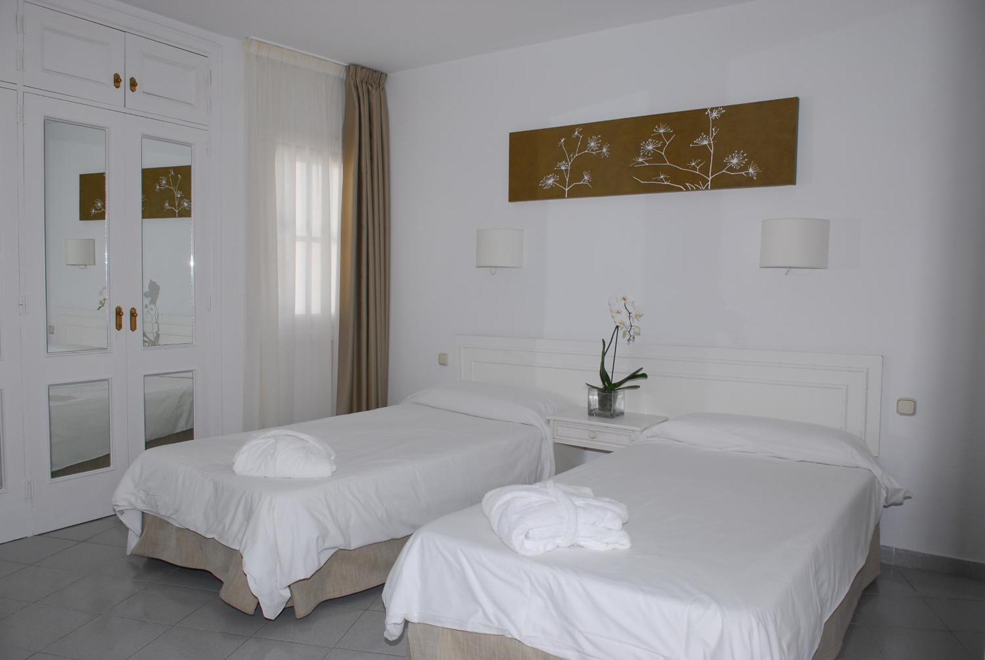 One-Bedroom Apartment - Ground Floor,1294297258:JPEG