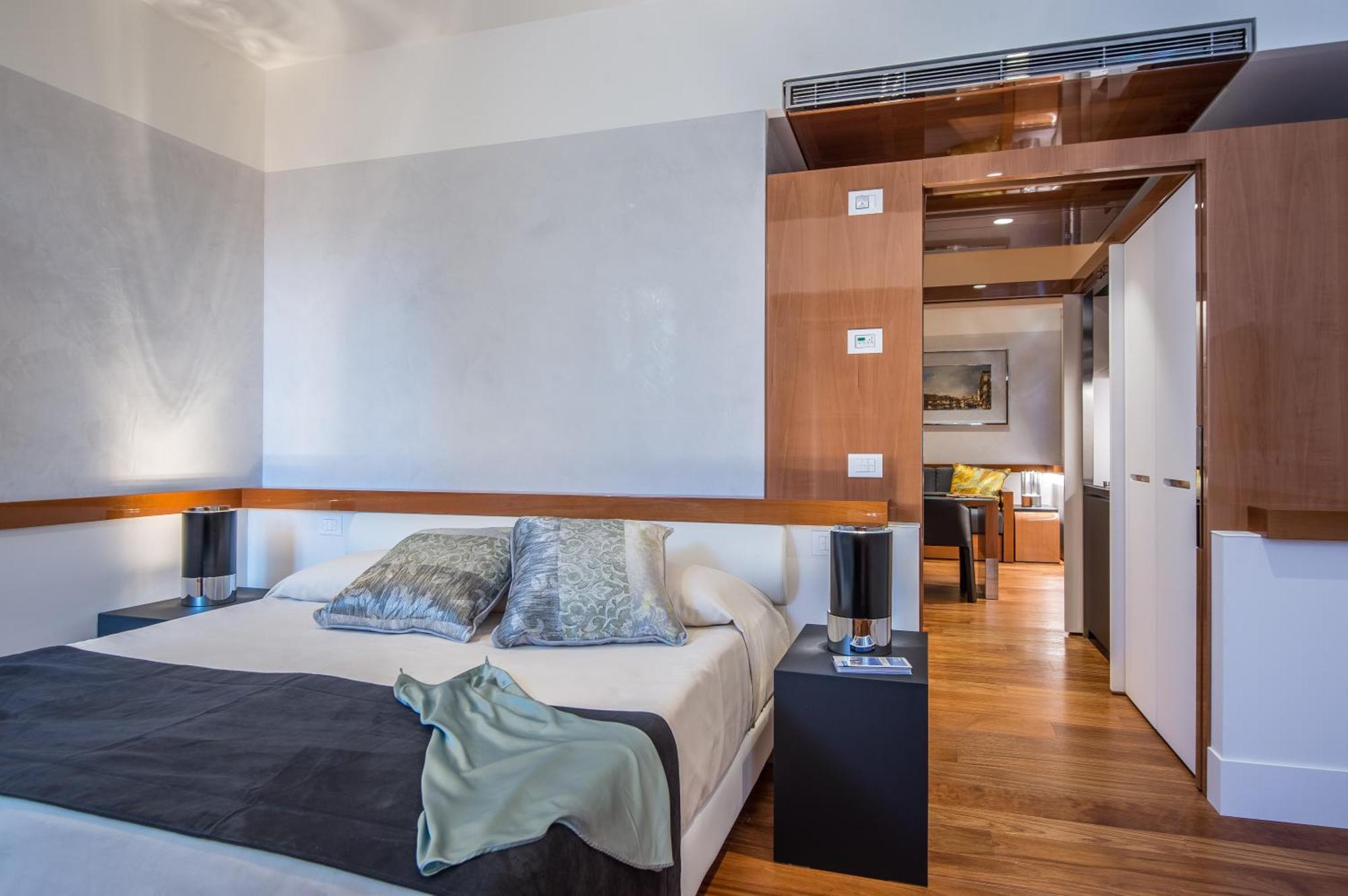 Executive One-Bedroom Apartment no smoking