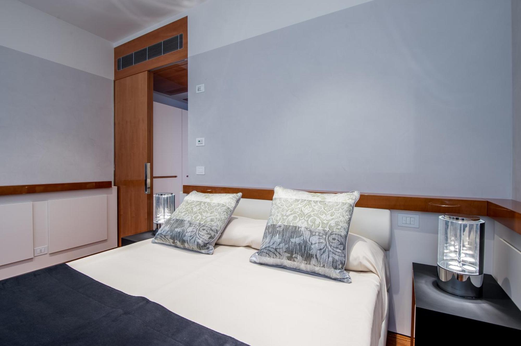 Executive One-Bedroom Apartment no smoking