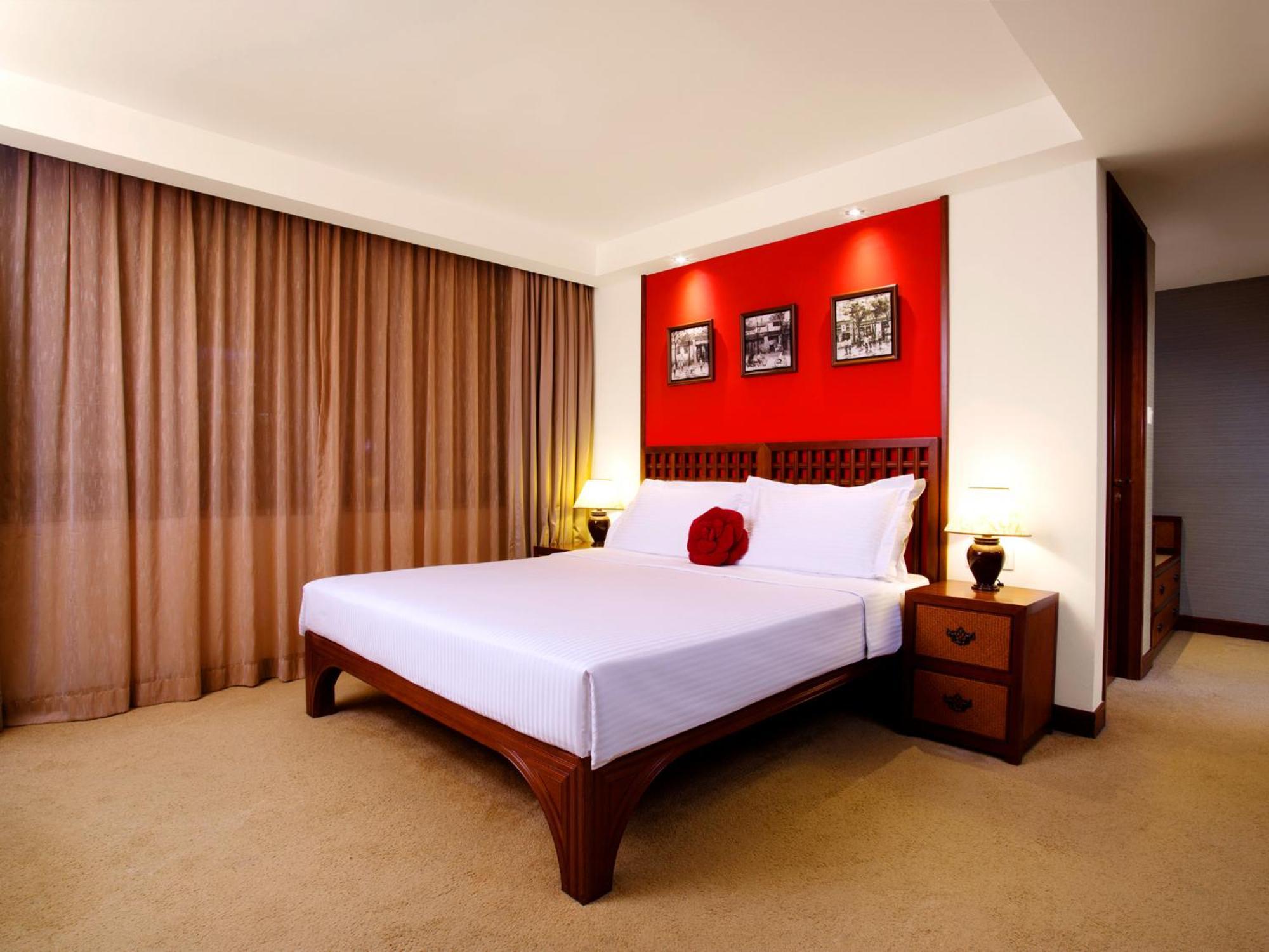 Pure Air Signature Room with Free 4G Pocket Wi-Fi Device,829600319:JPEG