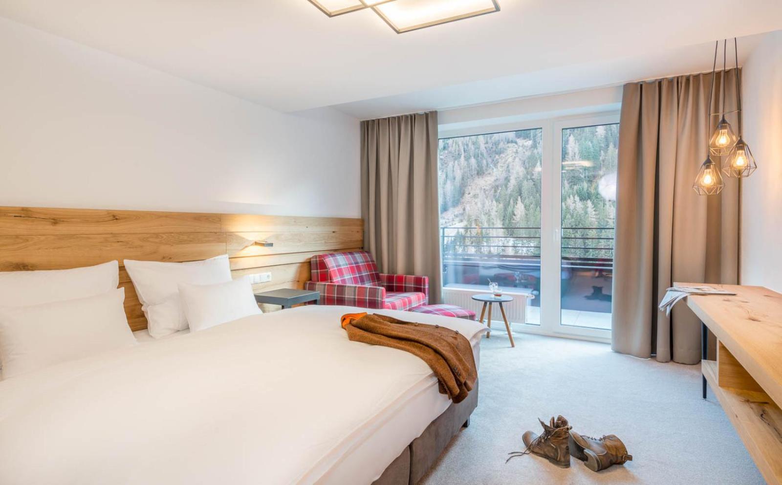 Double Room with Balcony,685325175:JPEG