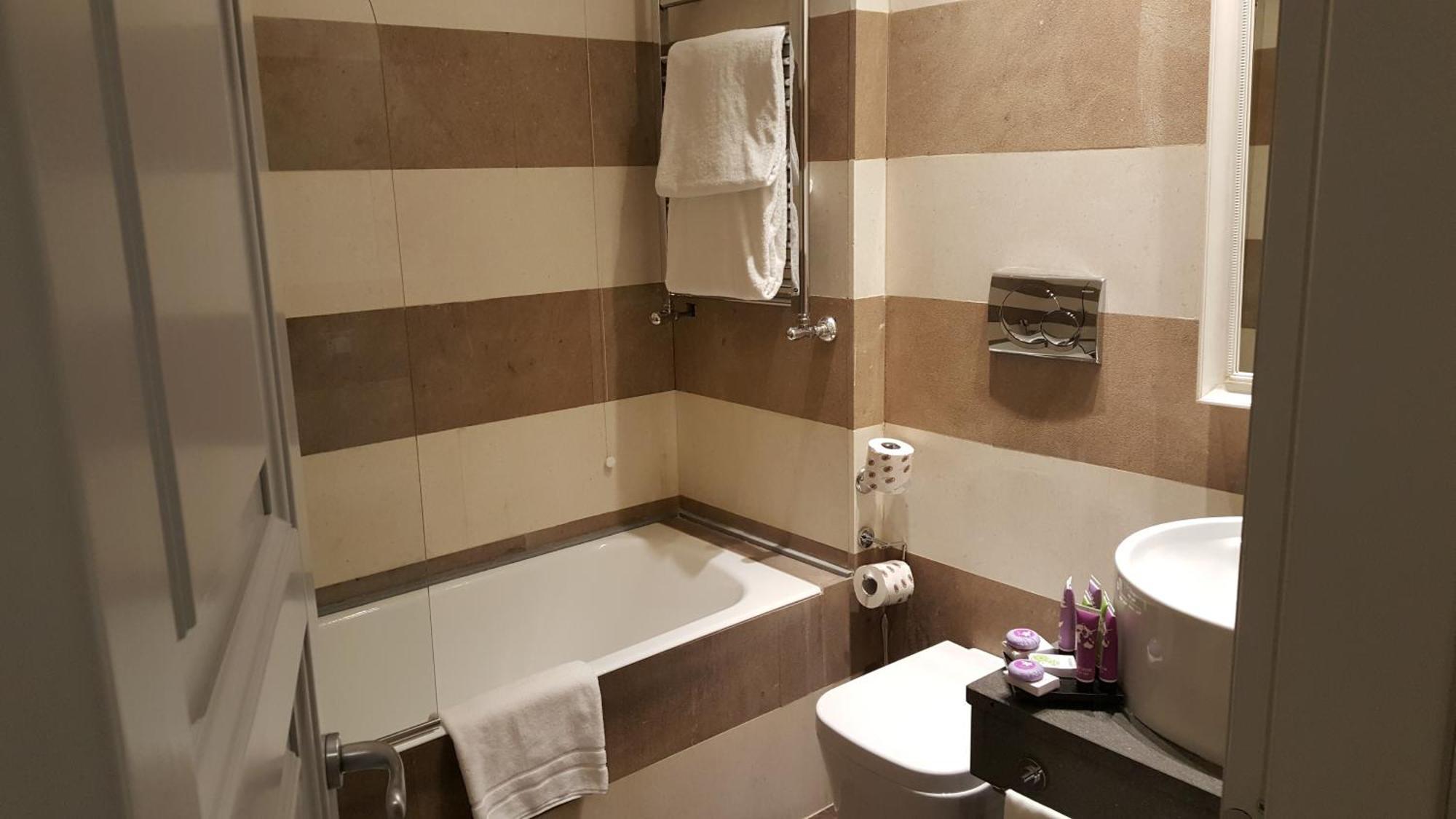Executive Double or Twin Room,686631900:JPEG