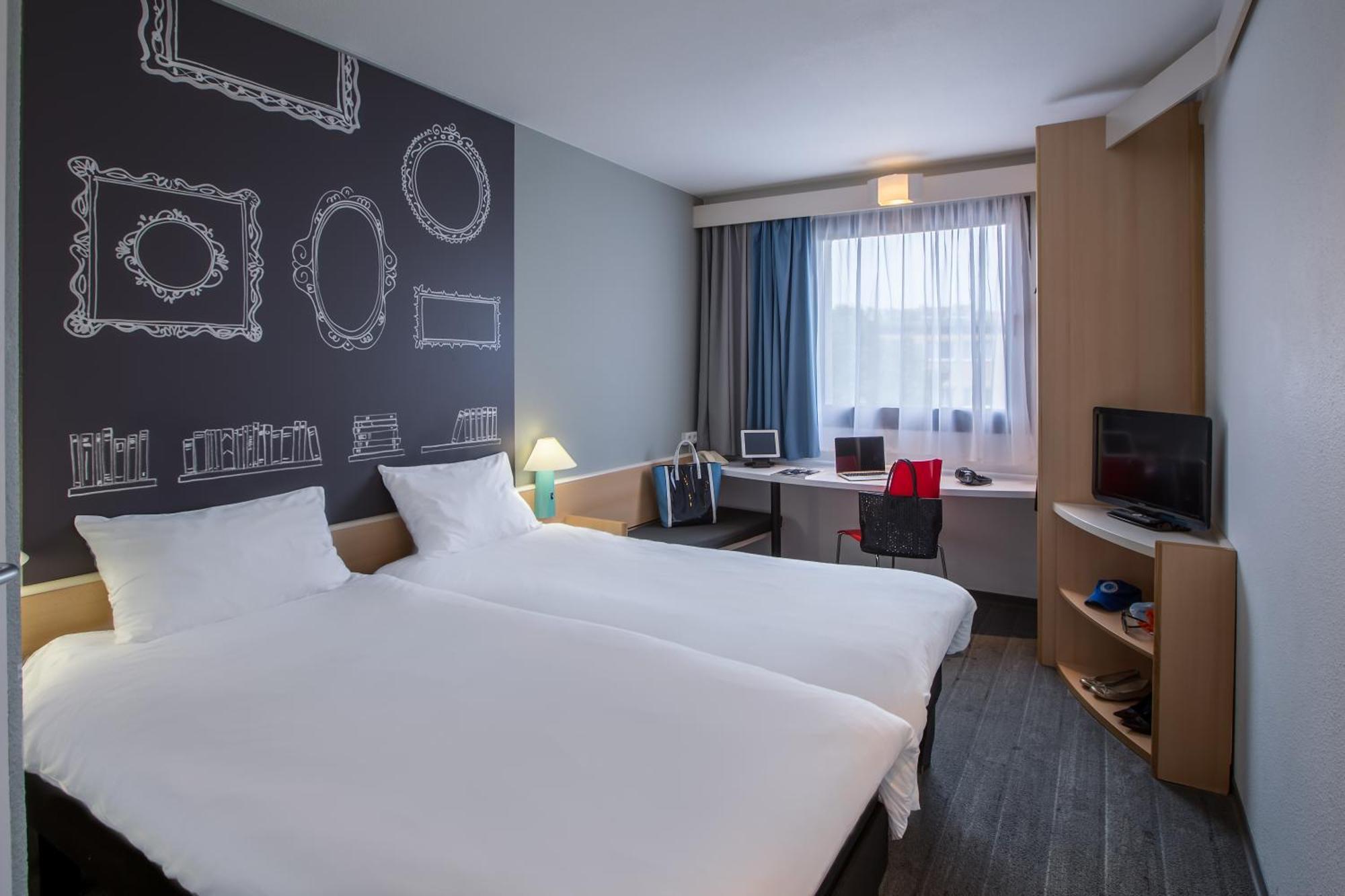 Twin Â Room
