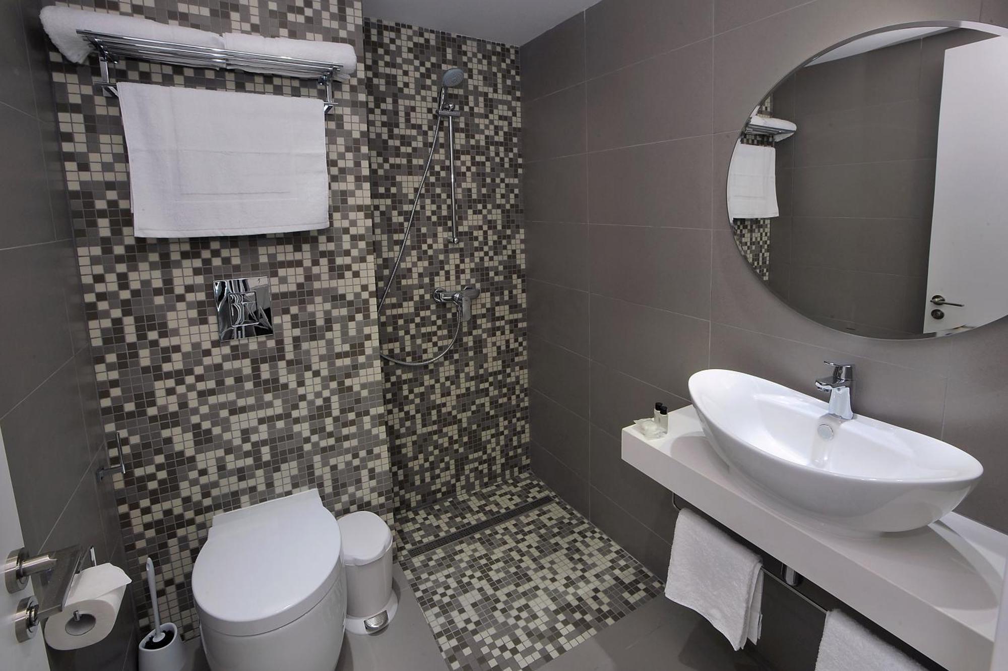 Superior Double or Twin Room,1240349956:JPEG