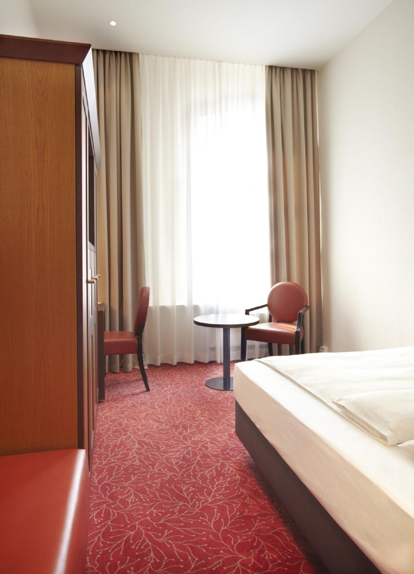 Lieutenant Single Room