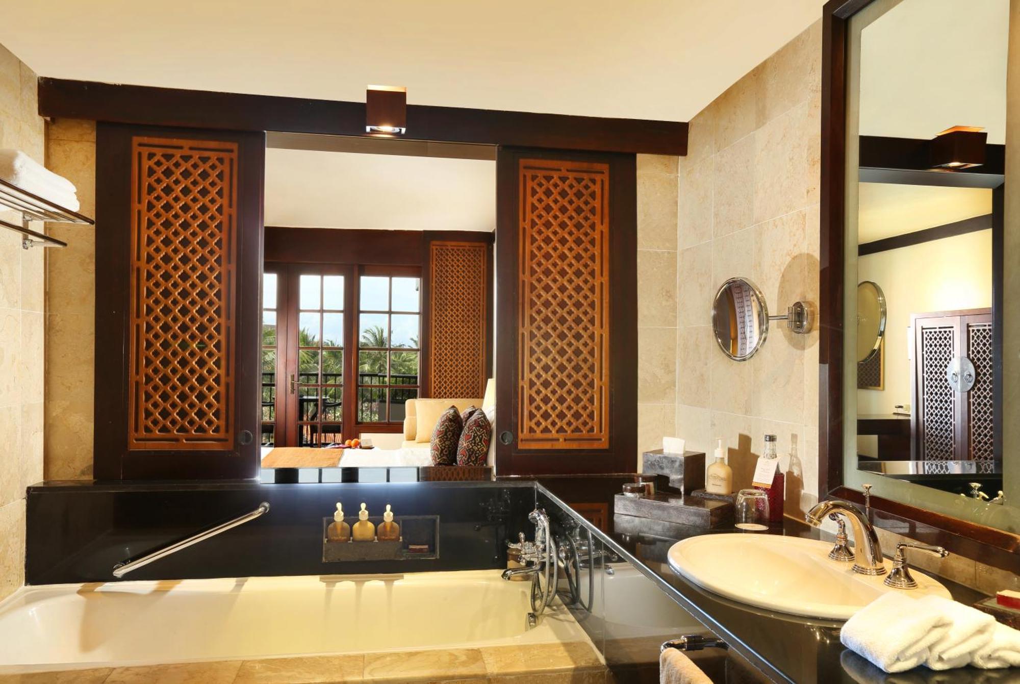 Ayodya Palace Royal Benefits