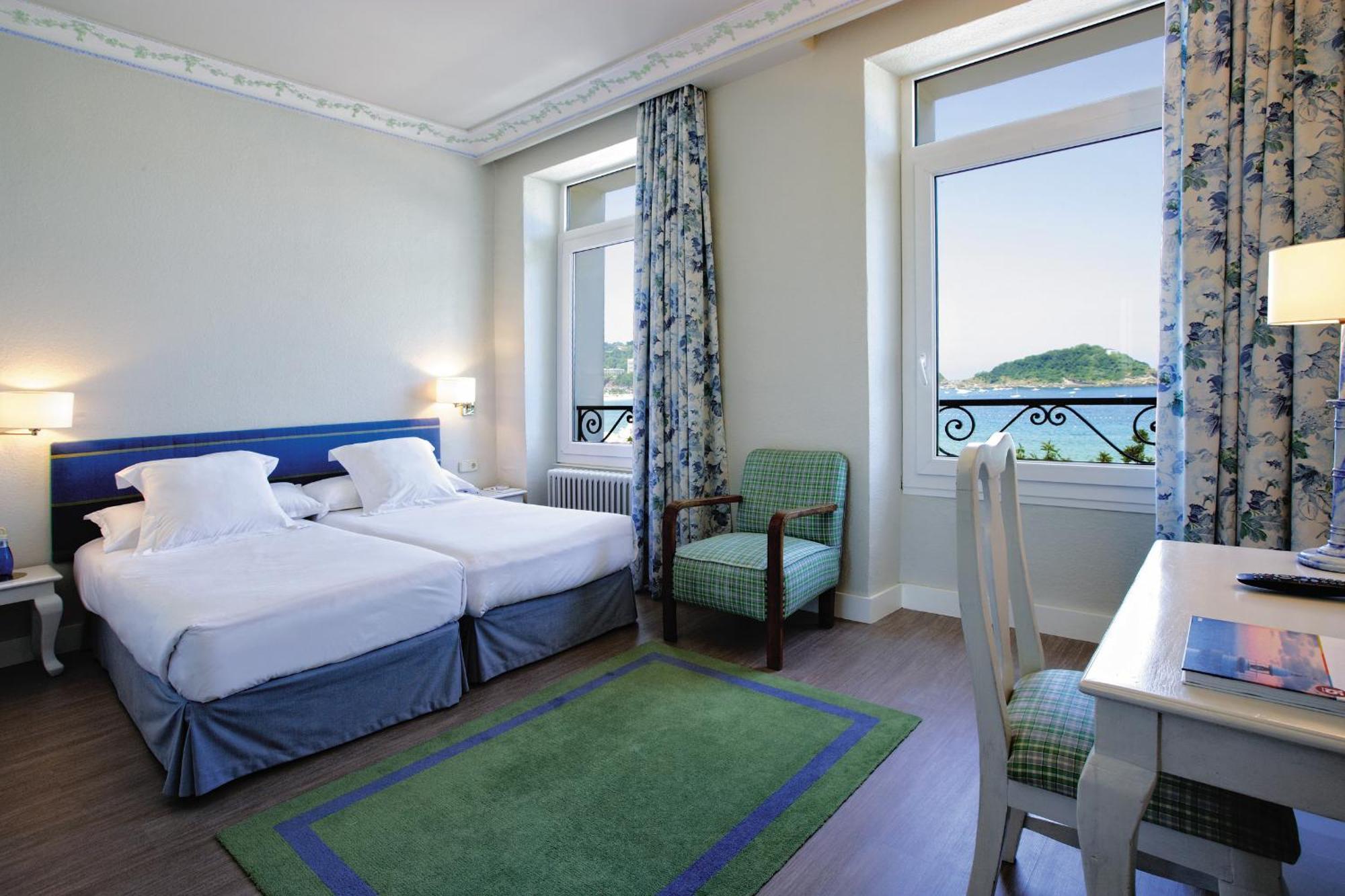 Double or Twin Room Sea View,66101146:JPEG