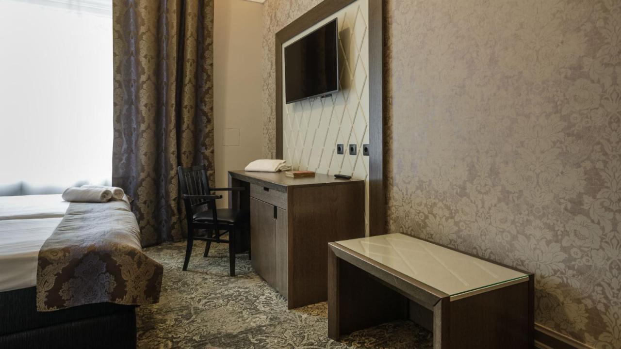 Double Room Castle