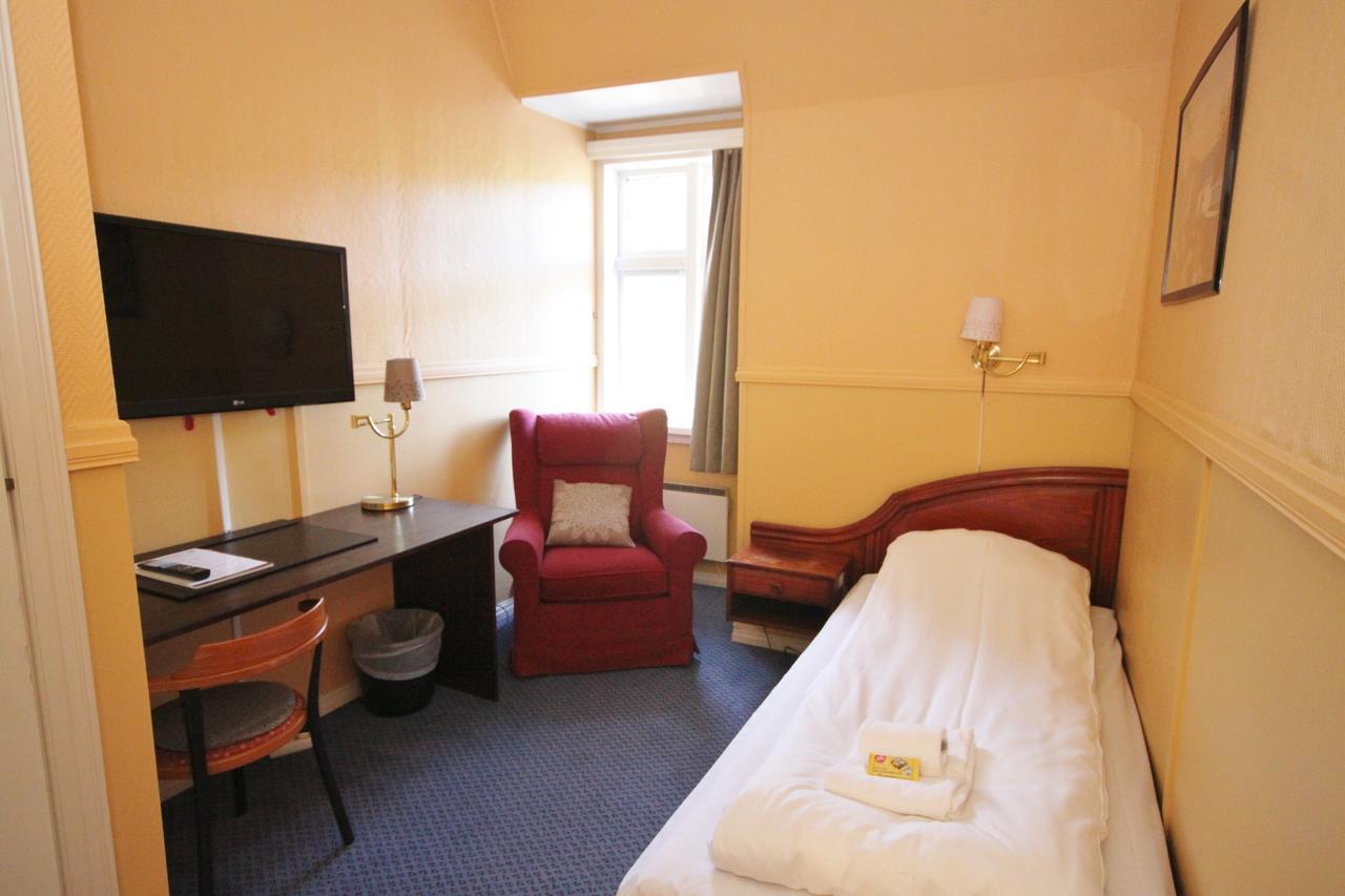 Single Room Mountain View,696558546:JPEG