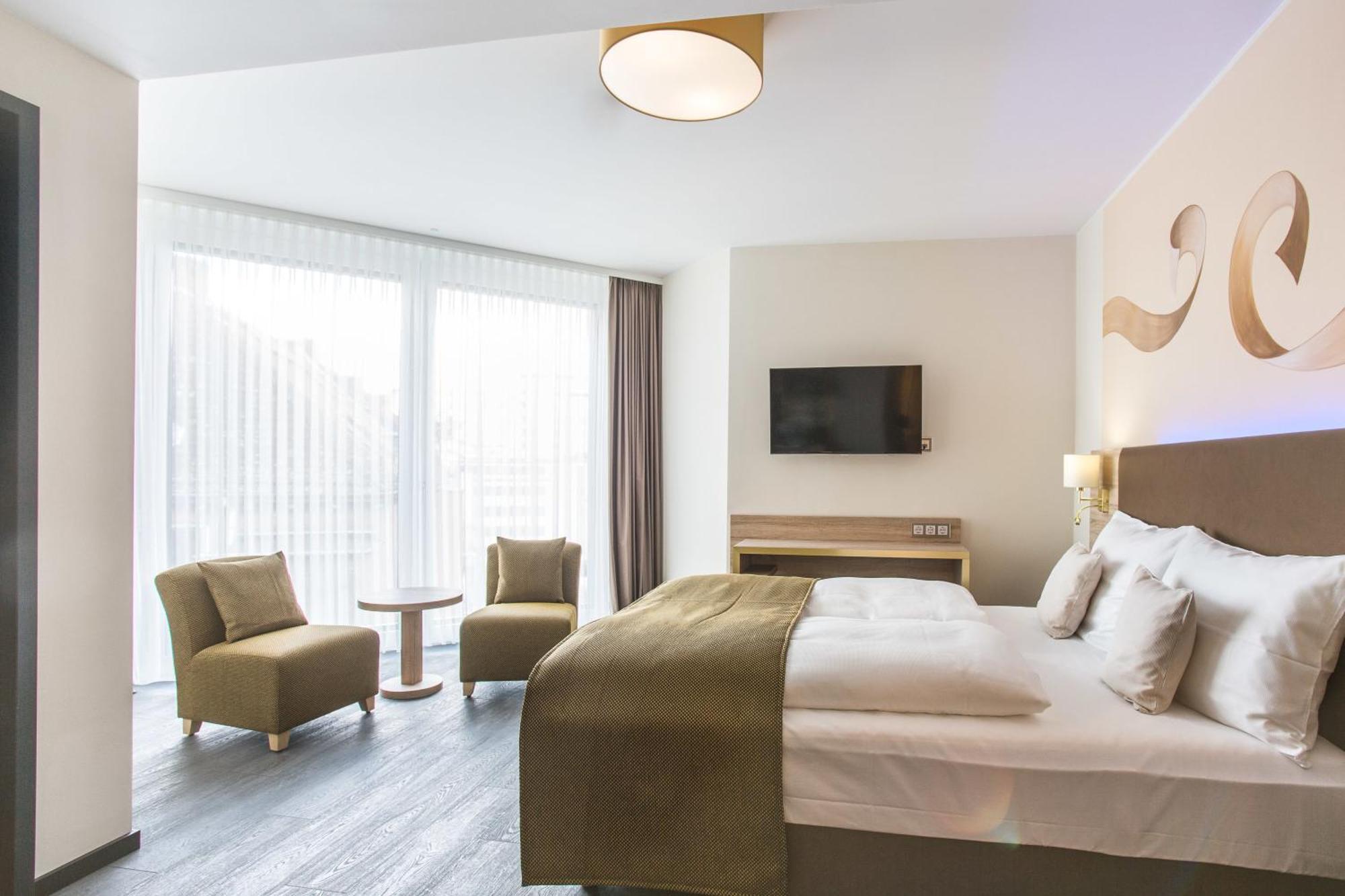 Single Room large
