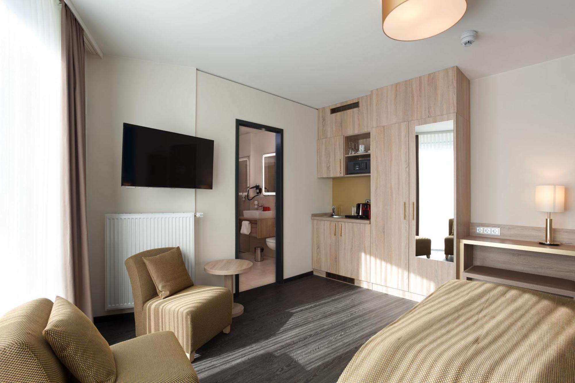 Single Room large
