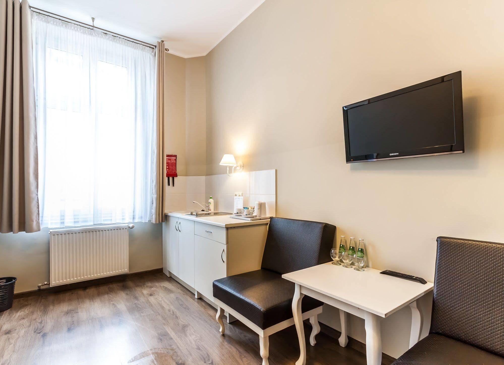 Apartment kitchenette