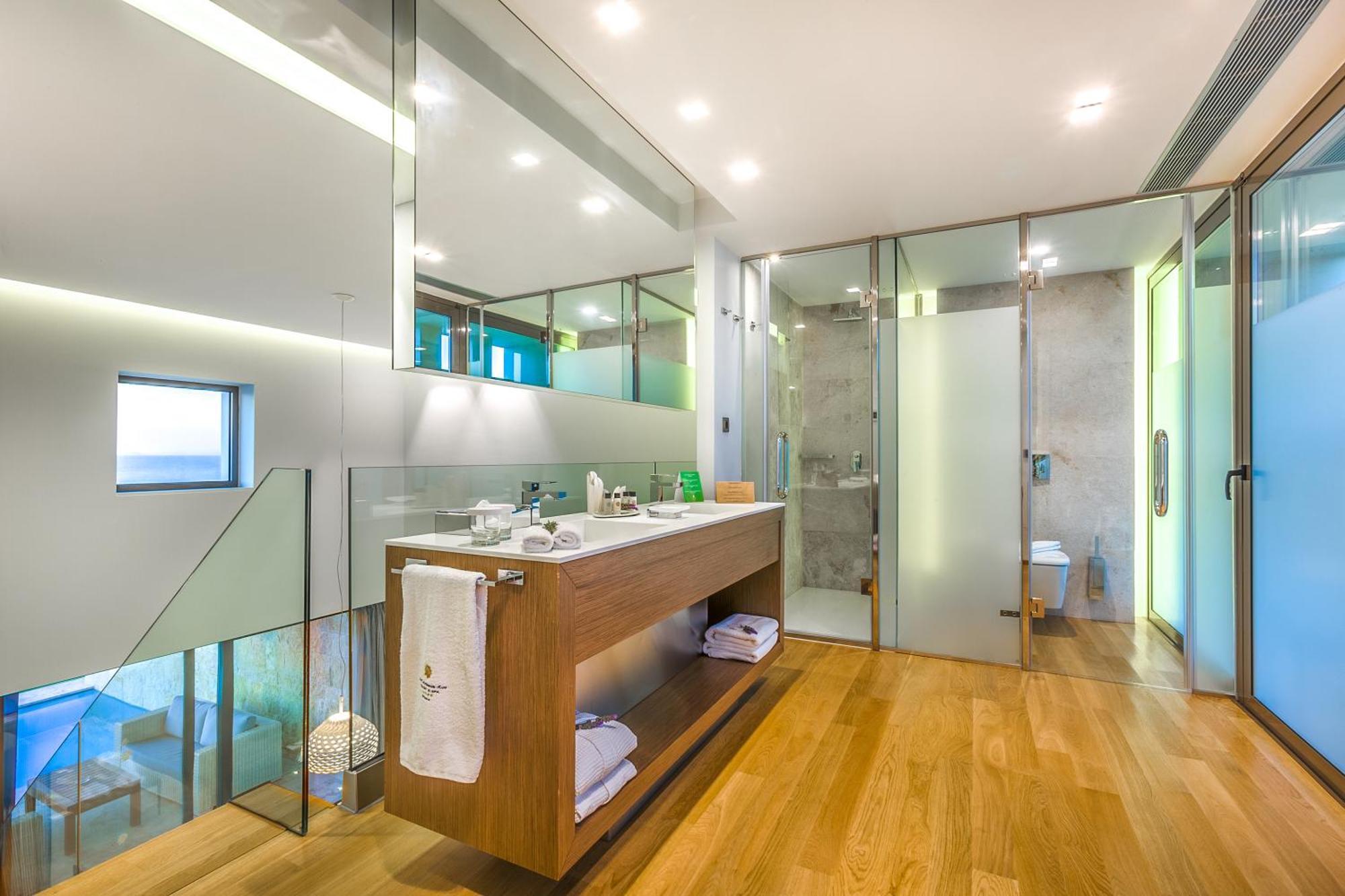 Presidential Maisonette Sea Front Private Pool
