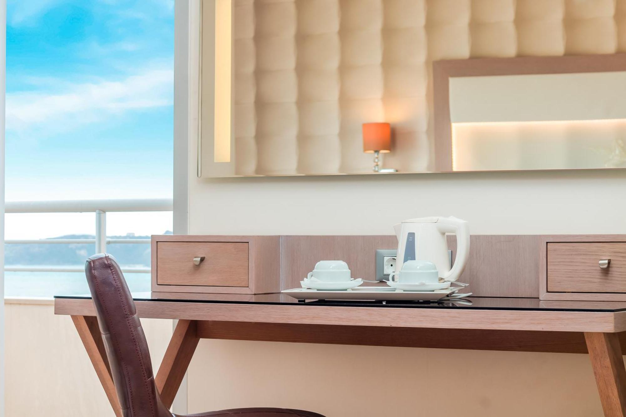 Deluxe Sea View,1207989790:JPEG