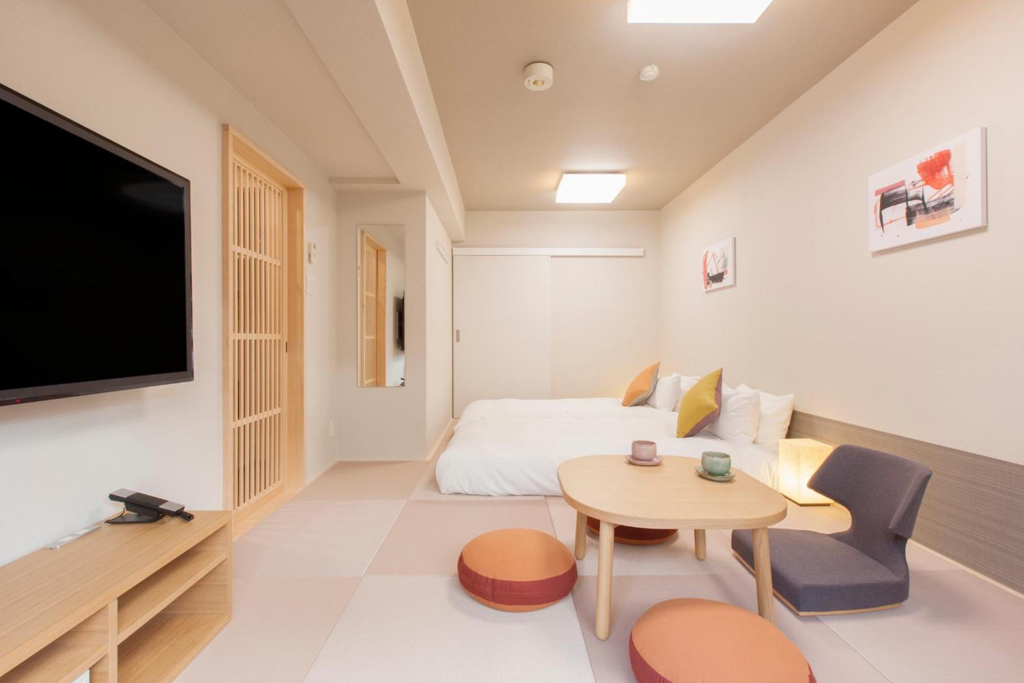 Twin ROH , 25 square meters <With Washer/Dryer, Mini-Kitchen> - Non-Smoking