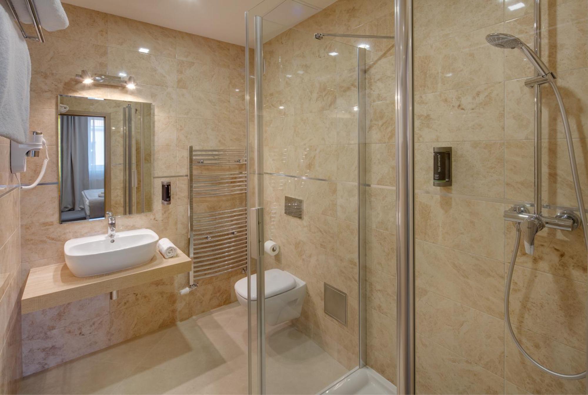 Superior Double Room,706708606:JPEG