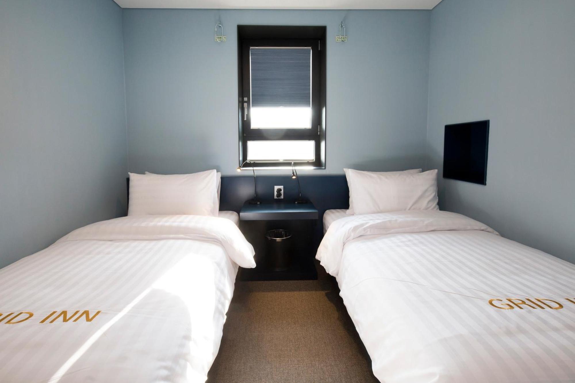 Twin Room,715317466:JPEG