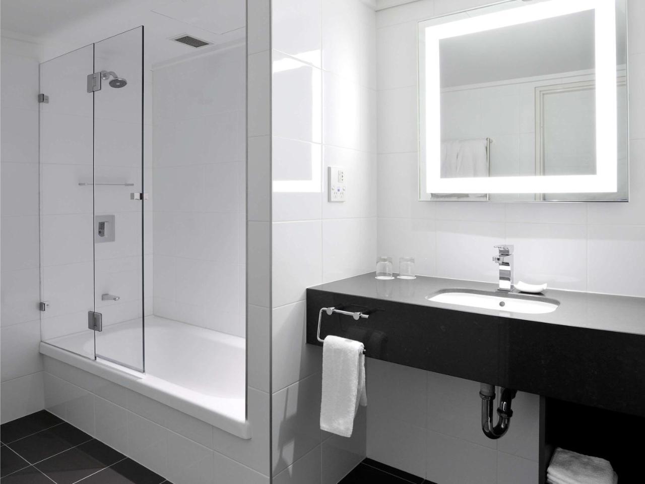 Deluxe Room with Two Double Beds,1717009838:JPEG