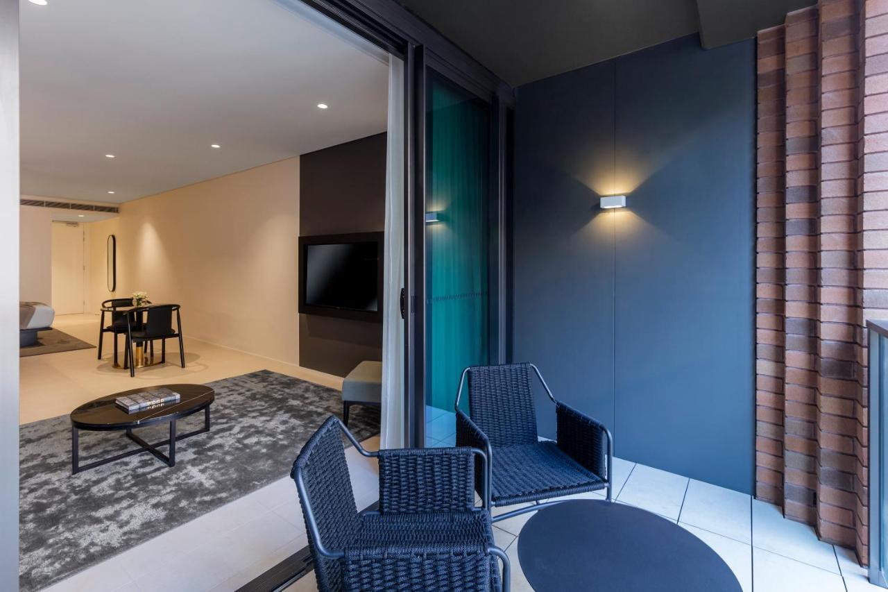 Executive Studio Suite,986666311:JPEG