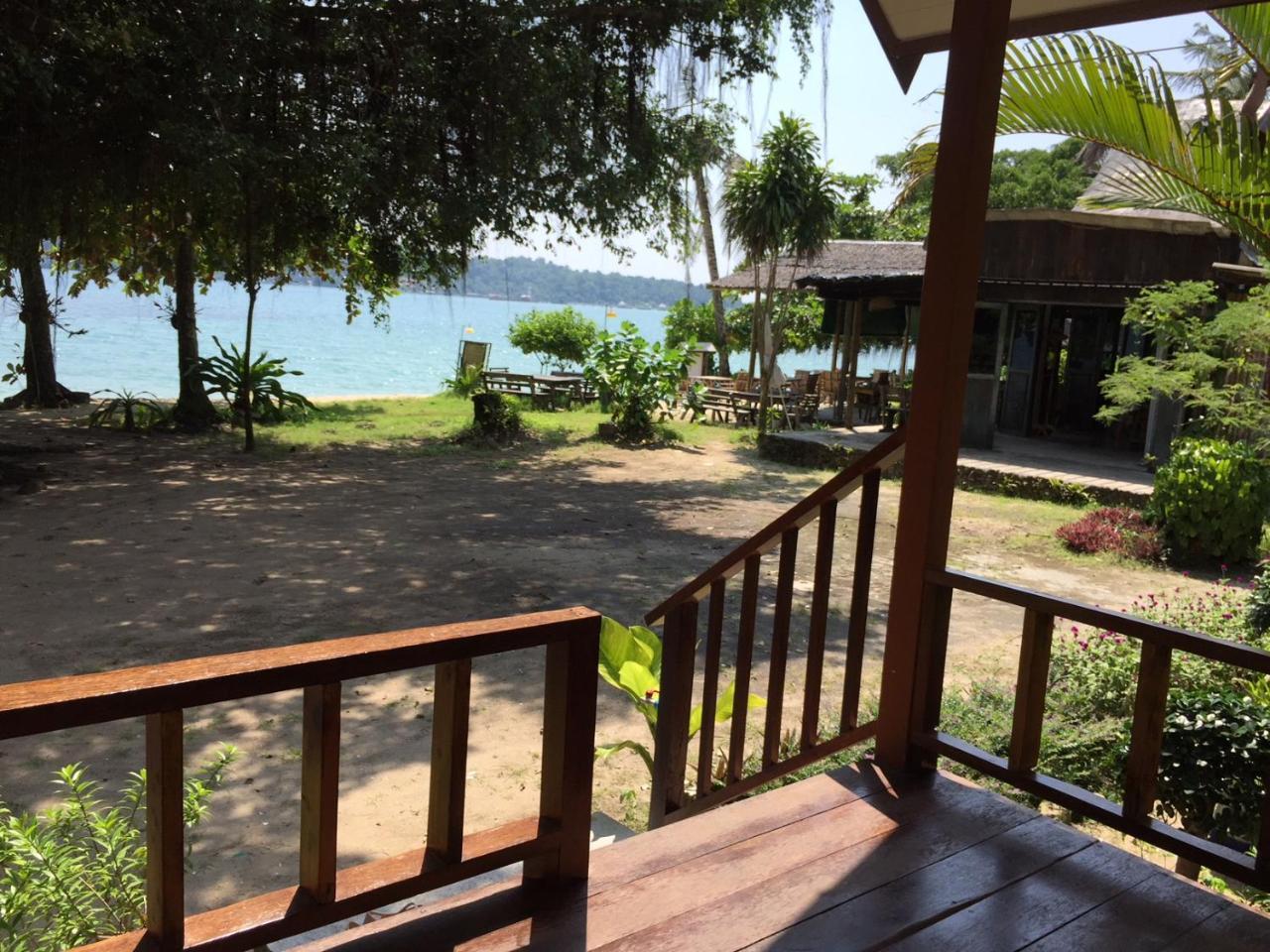 SALA Bungalow with Sea View