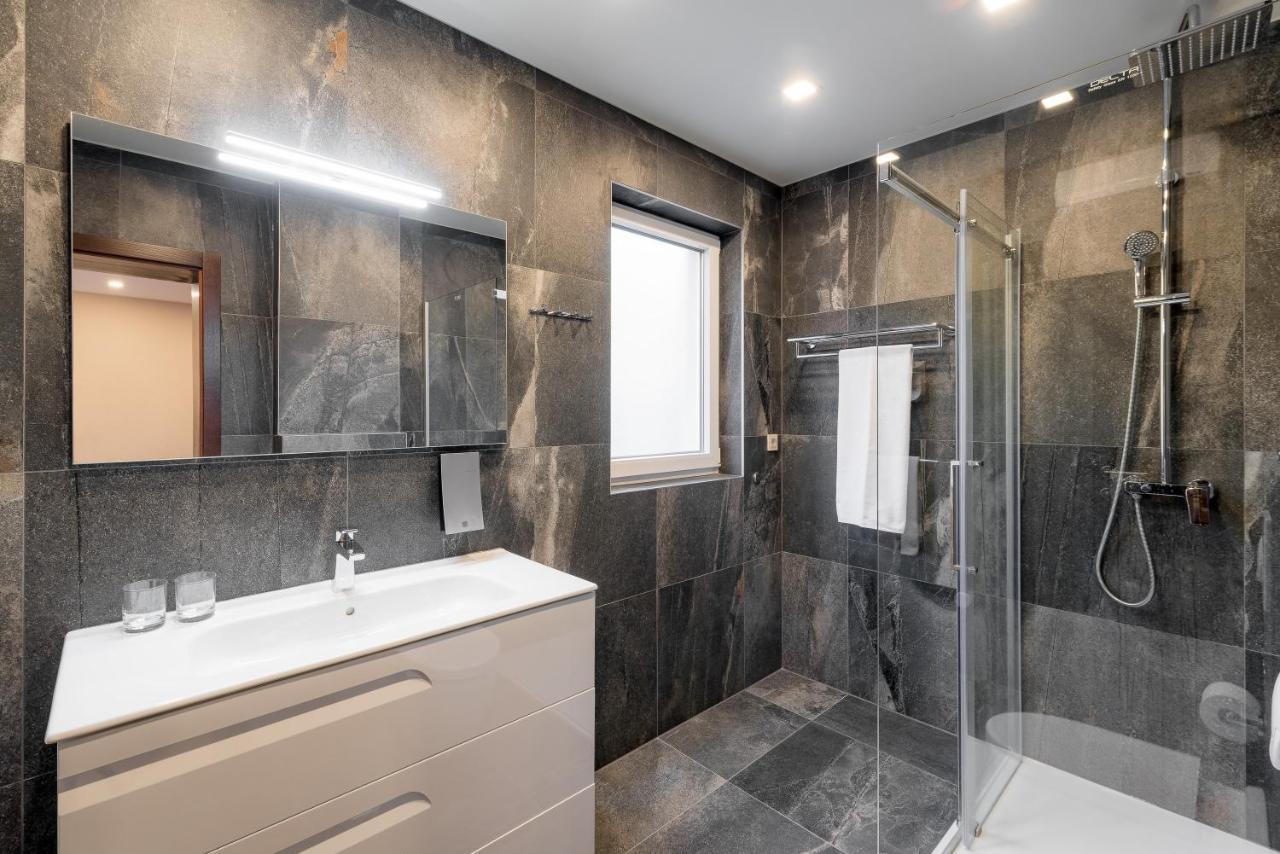 One-Bedroom Apartment,733002445:JPEG