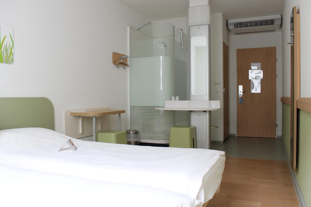 Standard Room 2 Single Beds
