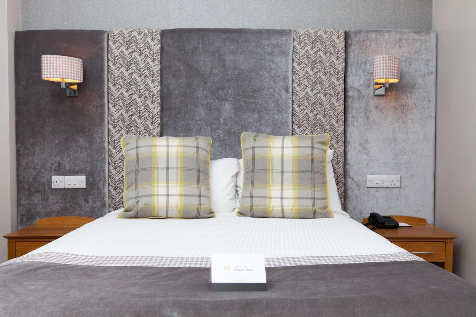 Rom Executive med king-size-seng