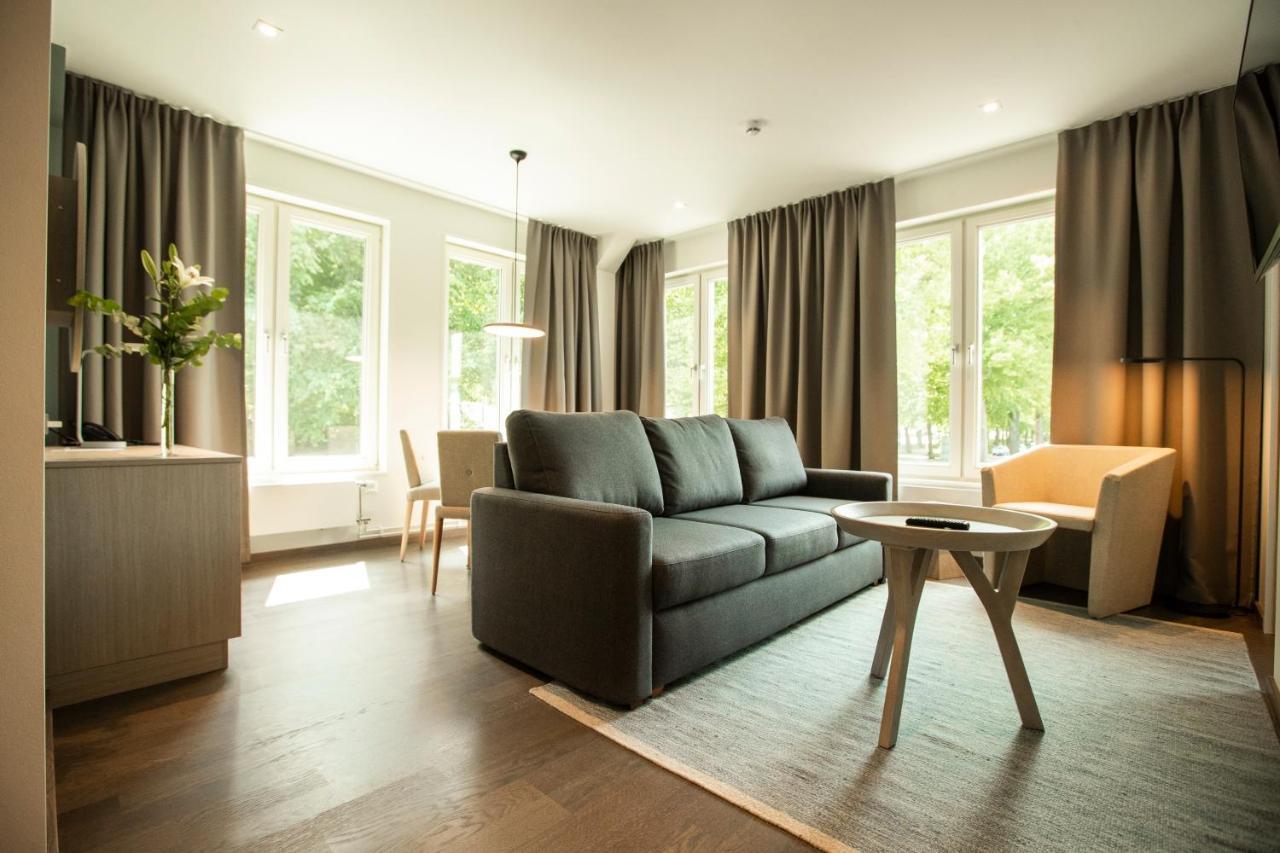 One-Bedroom Suite,744382942:JPEG