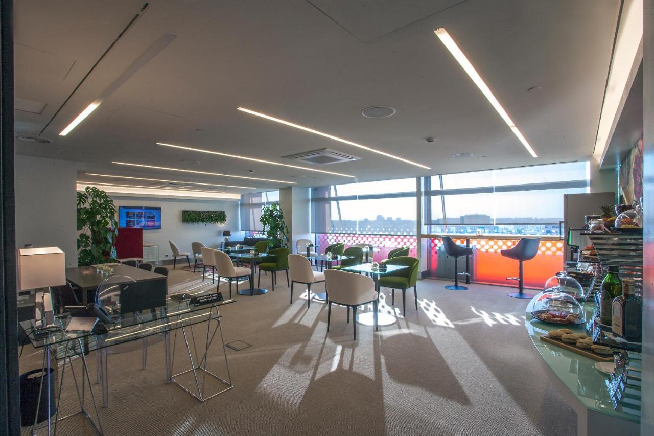 Juniorsviitti - Sis. pääsyn Executive Loungeen