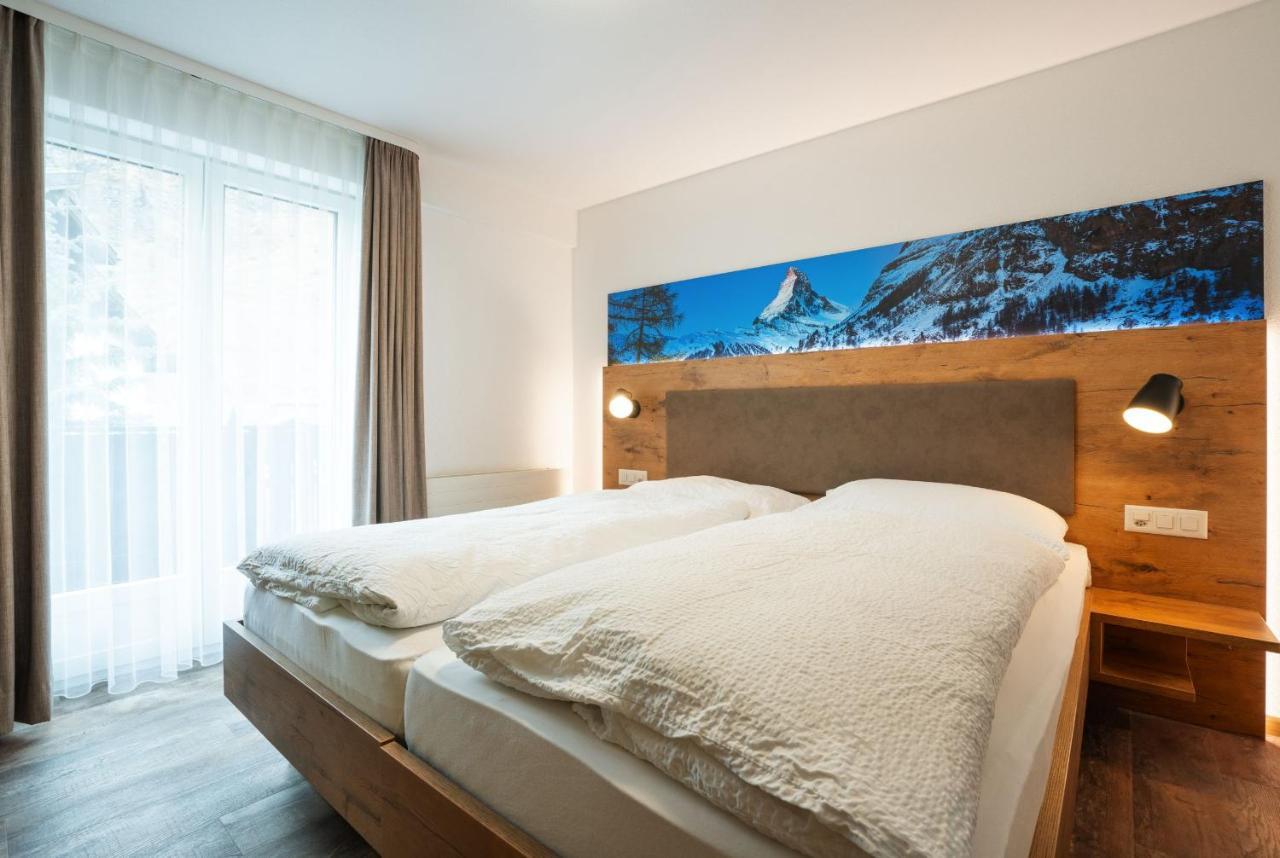 Three-Bedroom Apartment Mountain View
