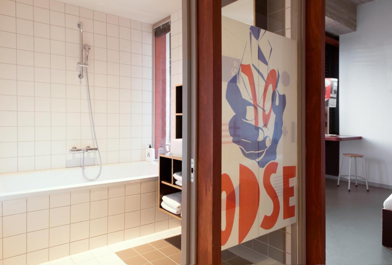 Quadruple Room Bath