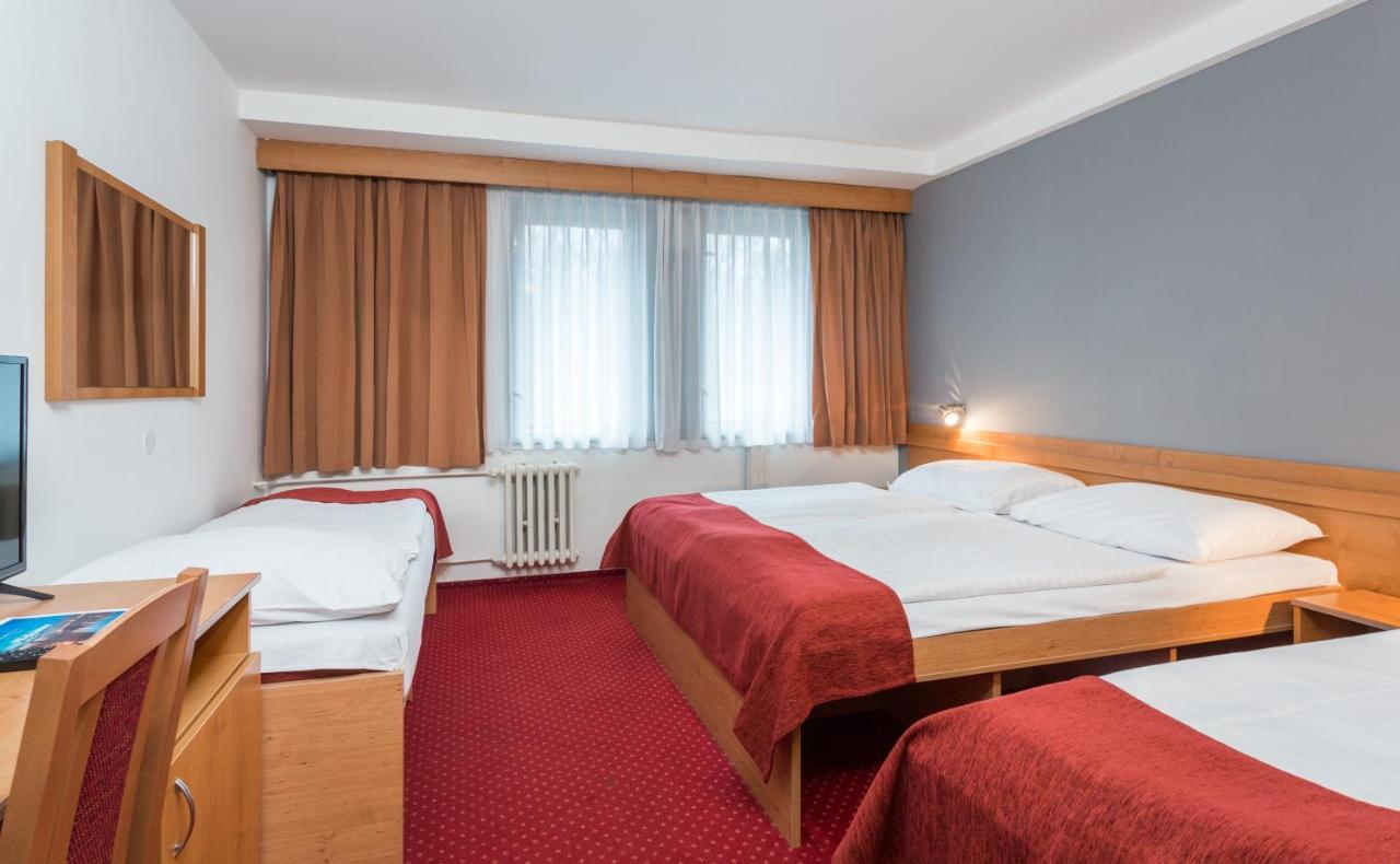 Standard Quadruple Room,894223909:JPEG