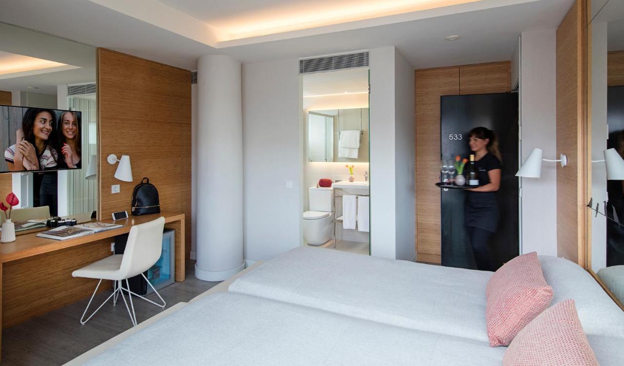 Superior Twin With Balcony,753104489:JPEG