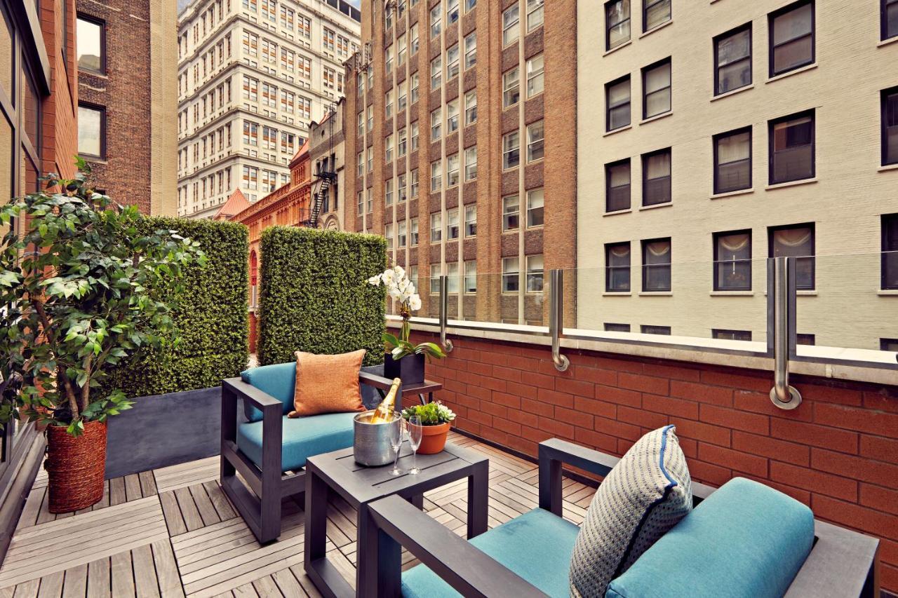 Rom Deluxe med queen-size-seng og terrasse