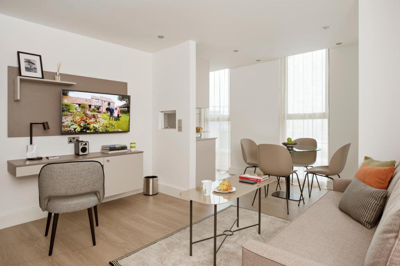 Executive Two Bedroom Apartment Terrace,1499546833:JPEG