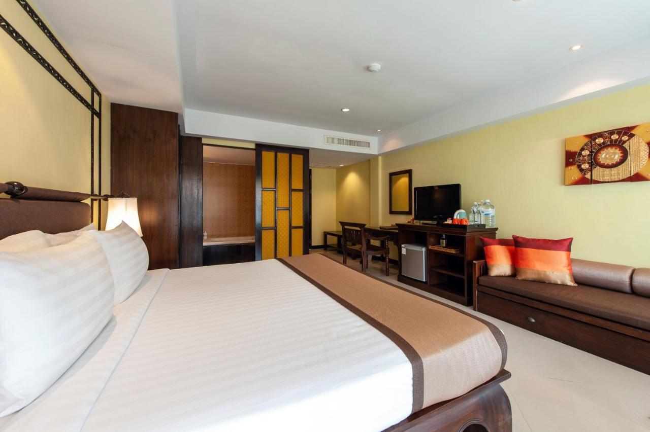 Deluxe Double or Twin Room with Pool View,775940557:JPEG