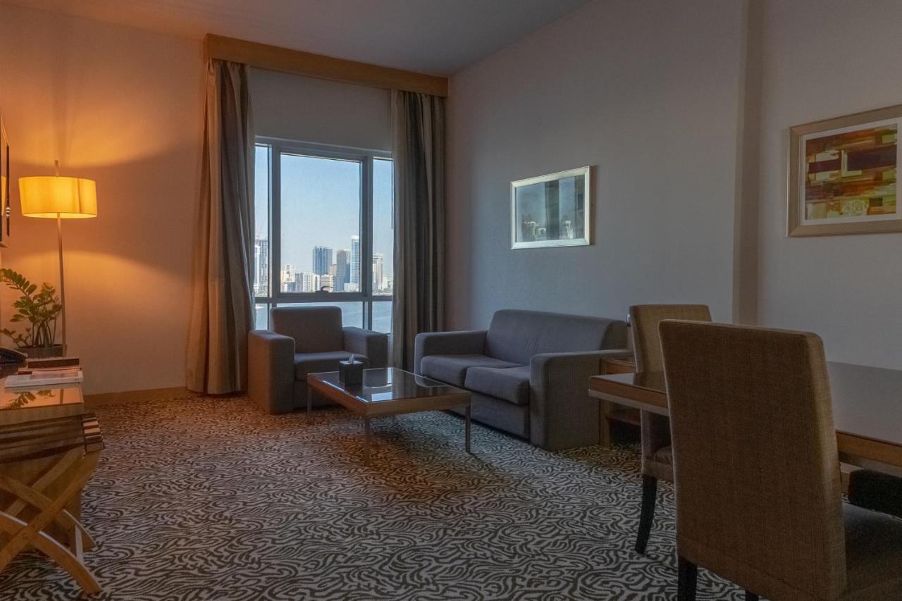Executive Suite - Lagoon View - 20% off Food & Beverages, Late Check-out until 4pm + Early Check-in from 8am , 50% Off on Spa Services, 50% Off Laundry Services