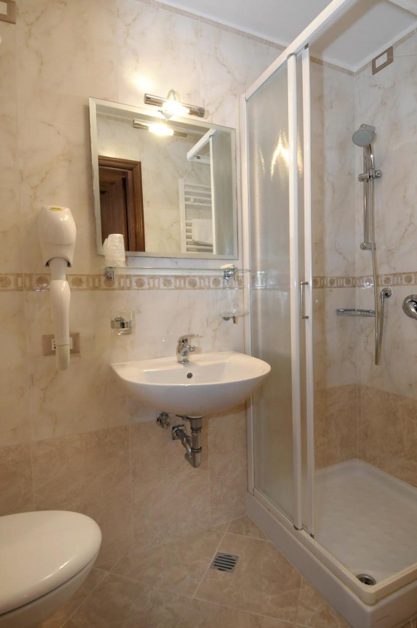 Classic Triple Room,1557717025:JPEG