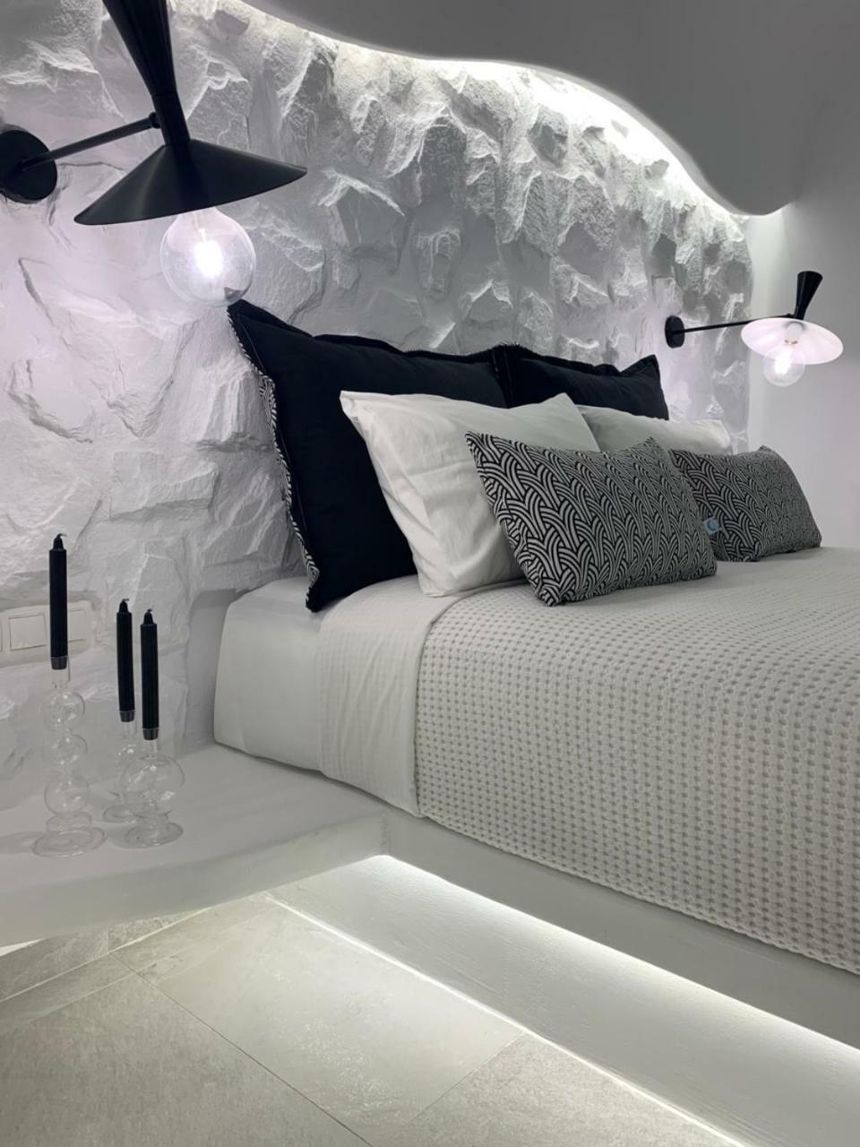 Luxury Two-Bedroom Apartment,779461767:JPEG