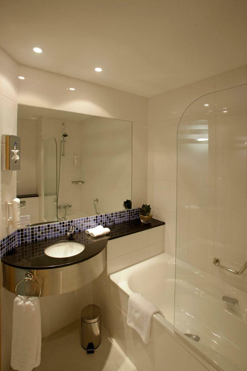 Standard Twin Room - Free Breakfast