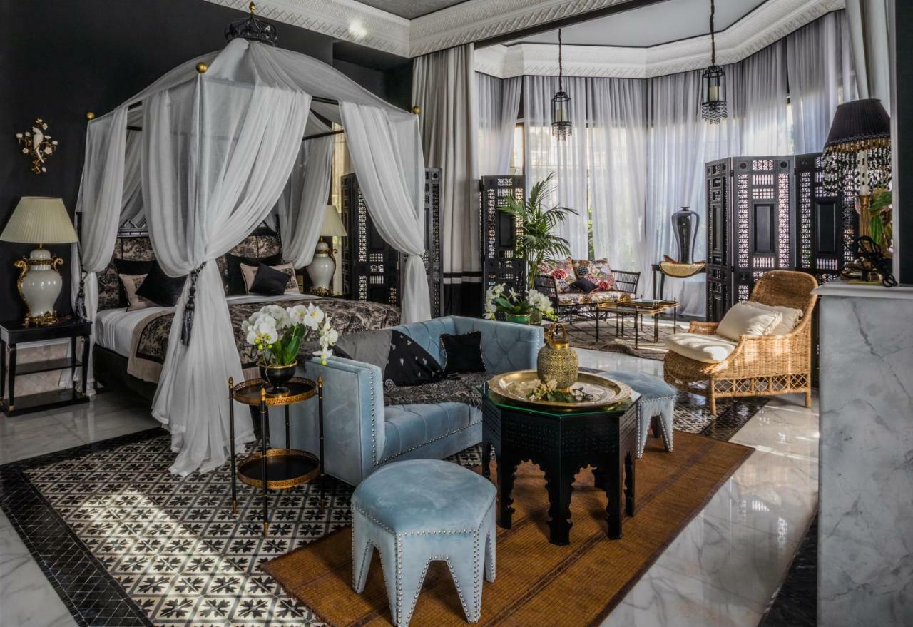 Senior Suite,780266082:JPEG